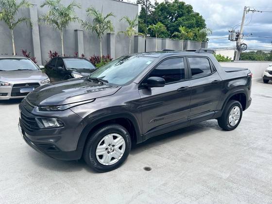 FIAT TORO 1.3 TURBO 270 FLEX ENDURANCE AT6 FIAT TORO 1.3 TURBO 270 FLEX ENDURANCE AT6